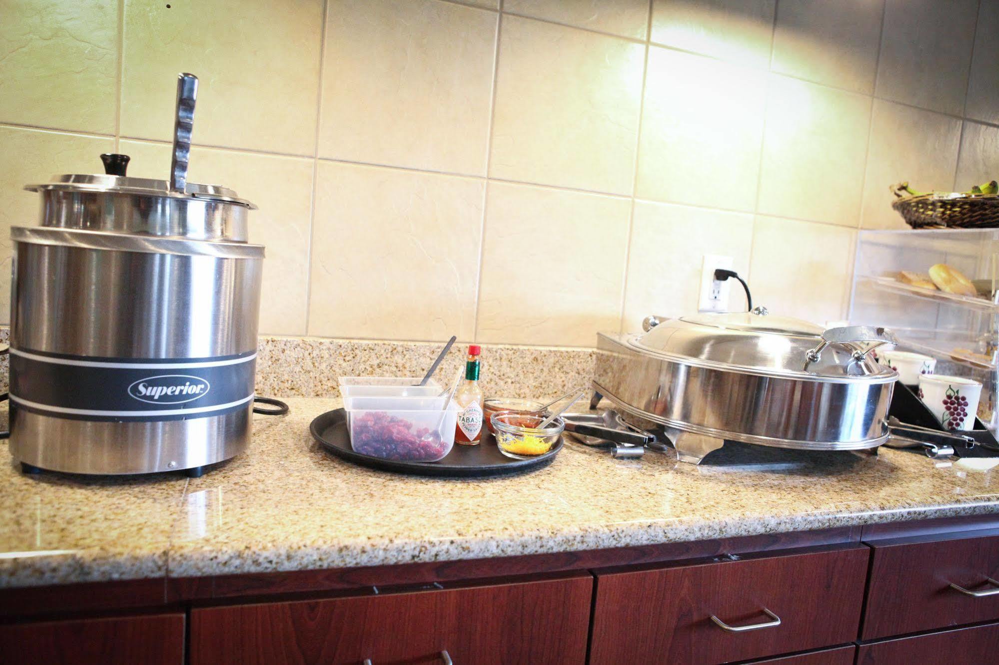 Grandstay Hotel & Suites Perham ภายนอก รูปภาพ